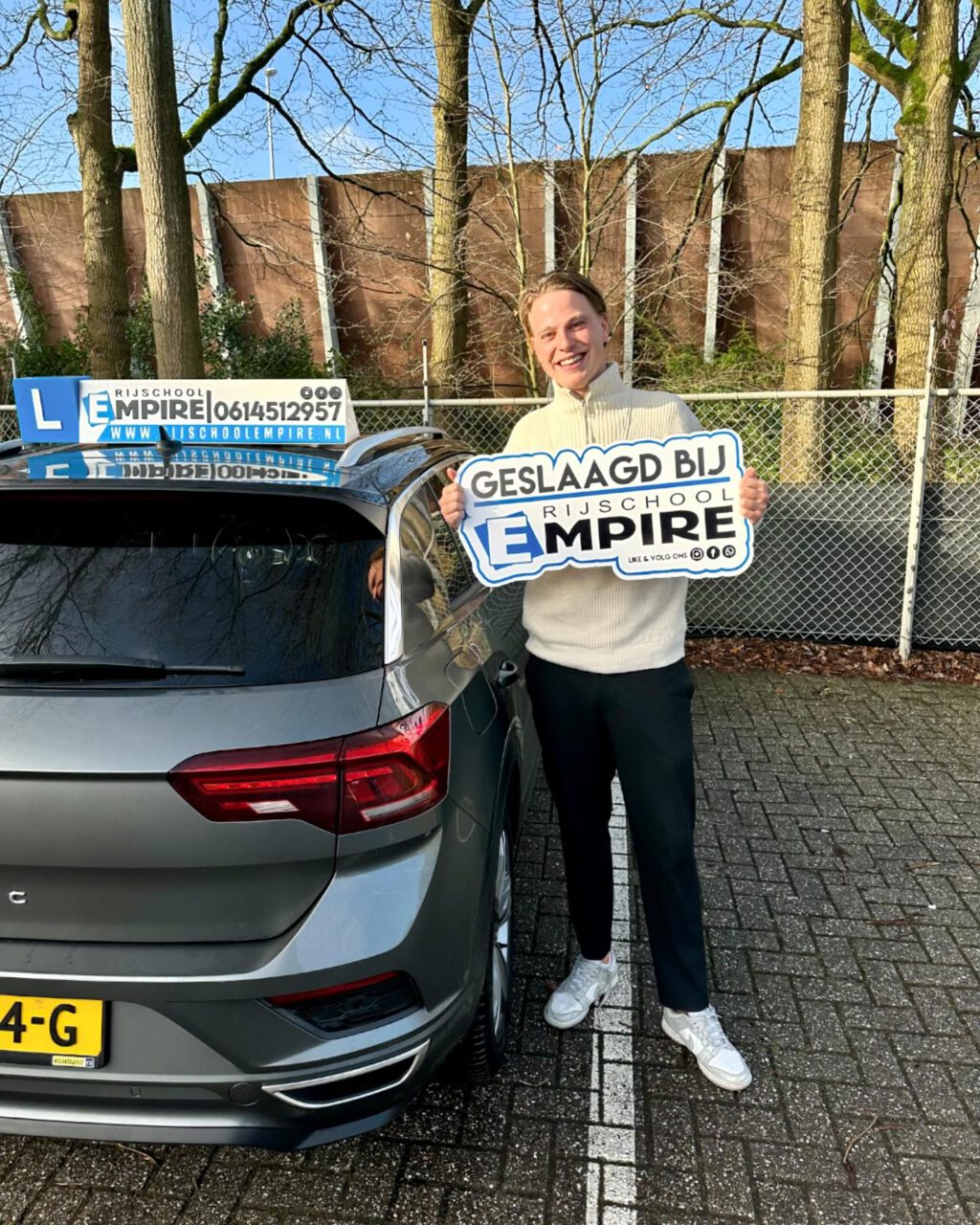 Instagram post from rijschoolempire. This post is in position 0.