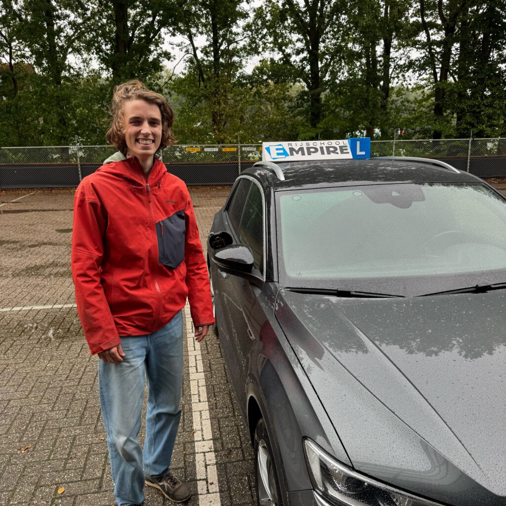 Instagram post from rijschoolempire. This post is in position 1.