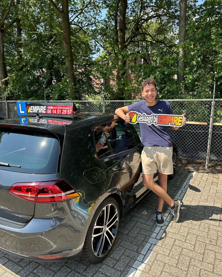 Instagram post from rijschoolempire. This post is in position 29.