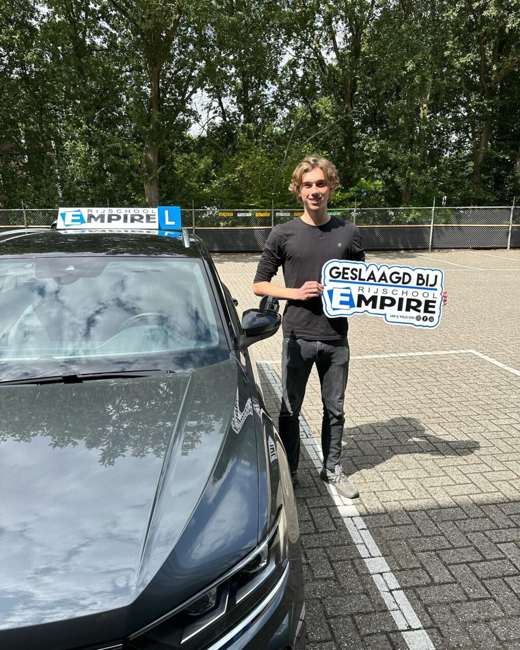 Instagram post from rijschoolempire. This post is in position 24.