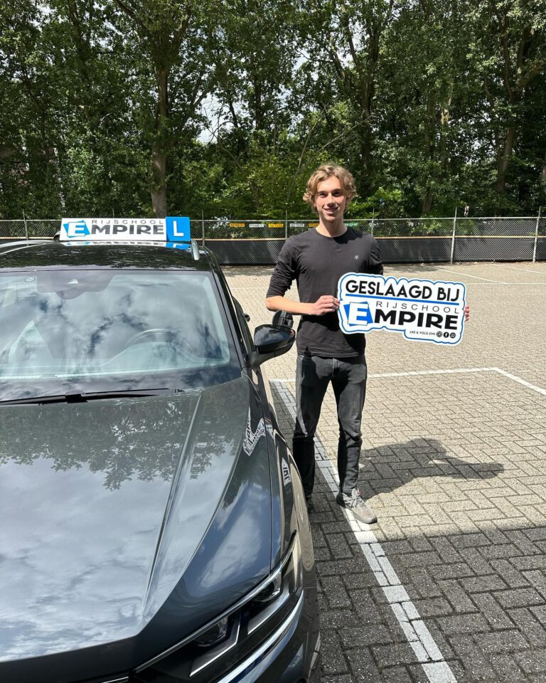 Instagram post from rijschoolempire. This post is in position 25.