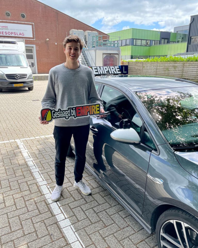 Instagram post from rijschoolempire. This post is in position 50.