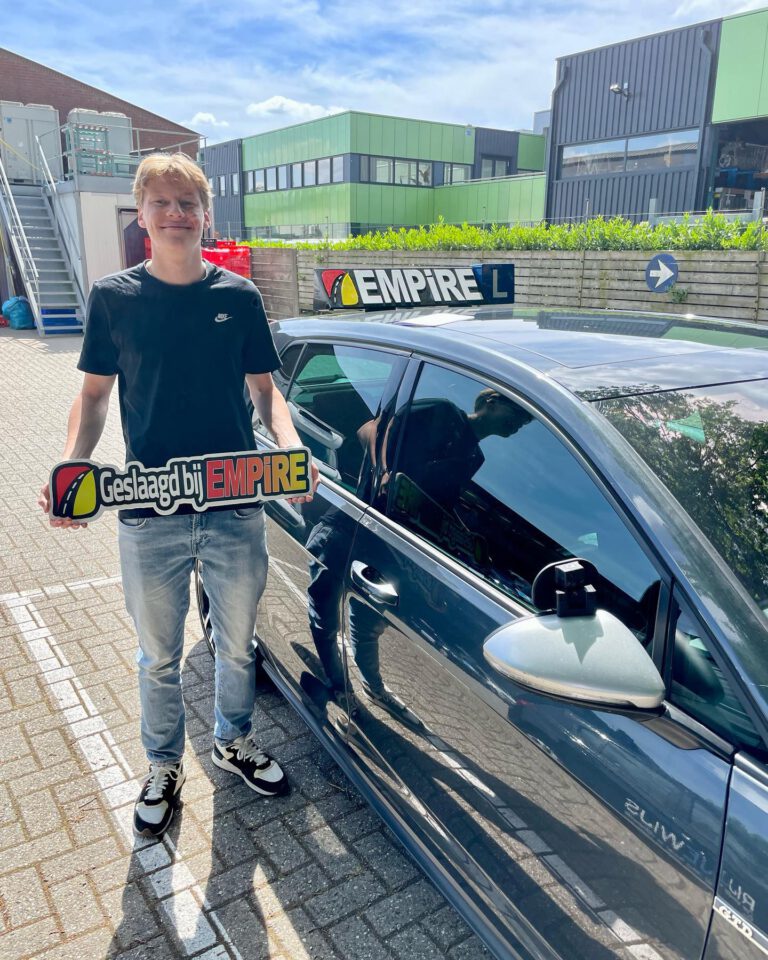 Instagram post from rijschoolempire. This post is in position 49.